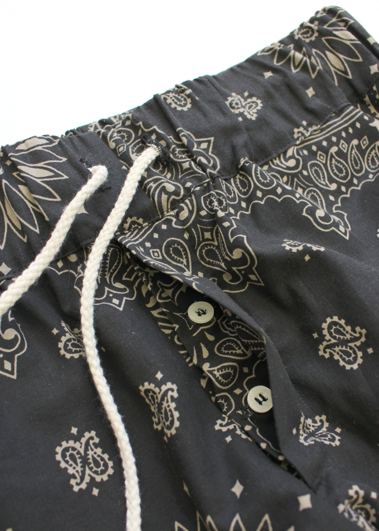 Paisley Bandana Shorts "Black"